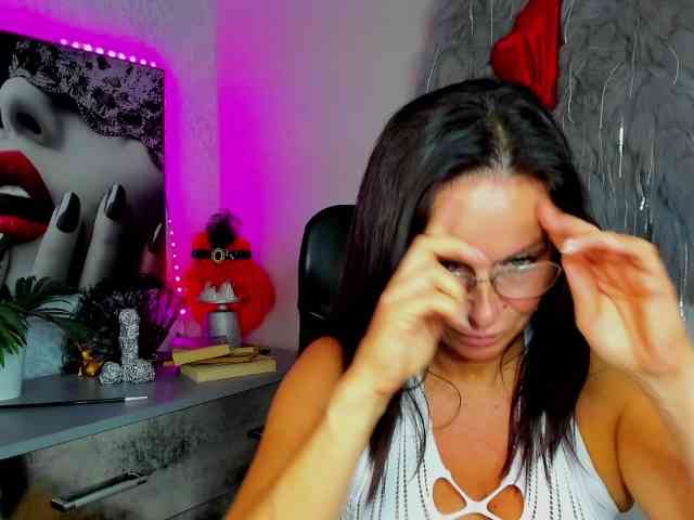 HelenSHOW1 webcam
