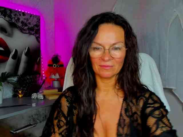 HelenSHOW1 webcam