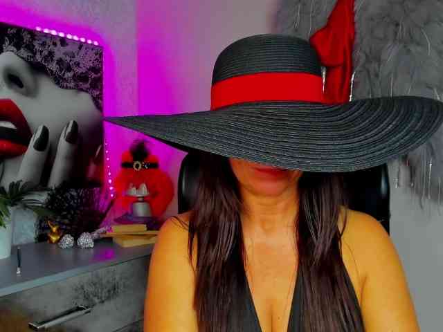 HelenSHOW1 webcam