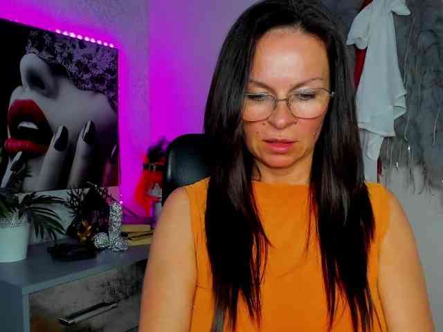 HelenSHOW1 webcam