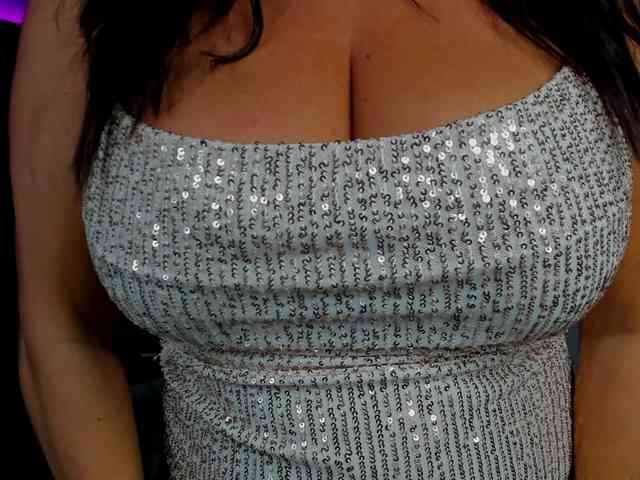 Model: HelenSHOW1