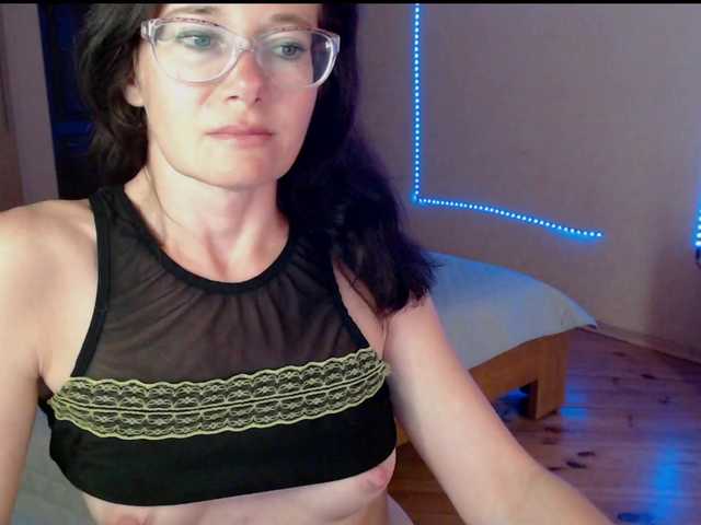 VioricaRoss live cam on BongaCams