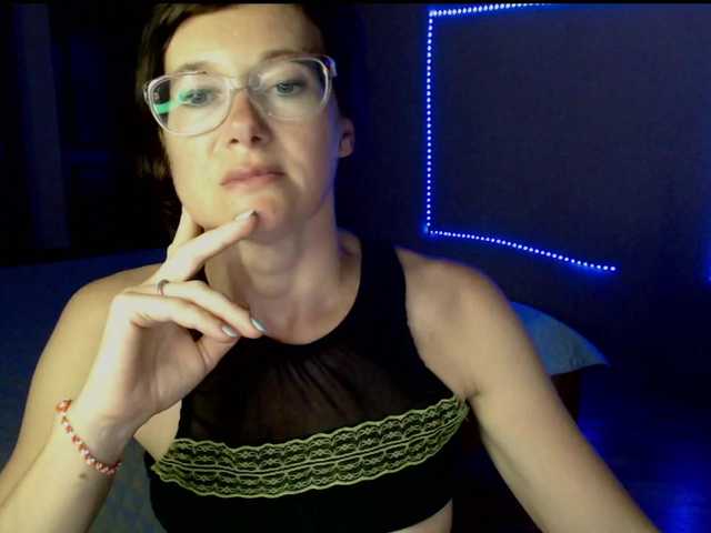 VioricaRoss live cam on BongaCams