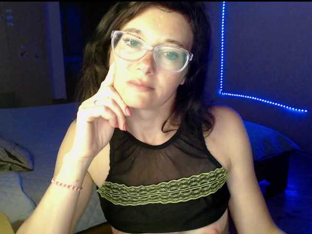 VioricaRoss live cam on BongaCams
