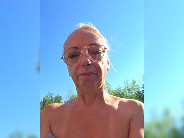 BaditaLuna live webcam show