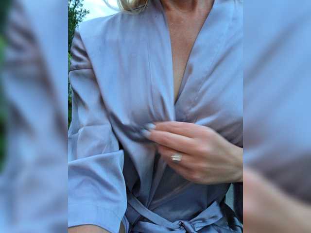 BaditaLuna live webcam show