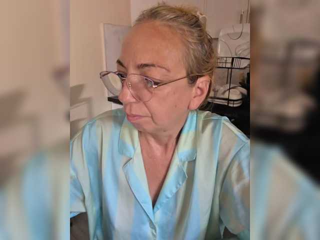 BaditaLuna live cam on BongaCams