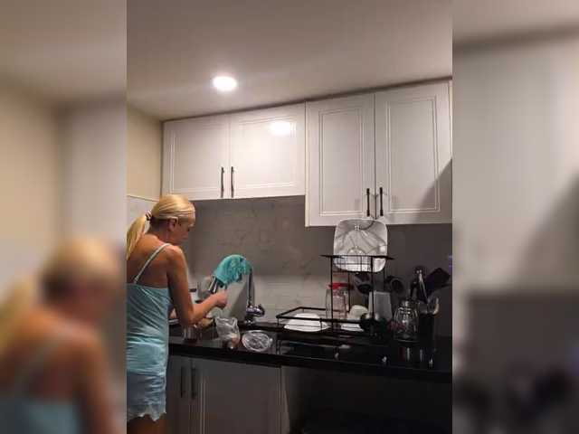 BaditaLuna live webcam show
