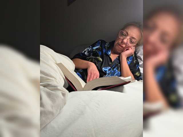 BaditaLuna's BongaCams show and profile