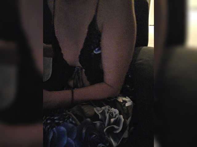 BaditaLuna live cam on BongaCams