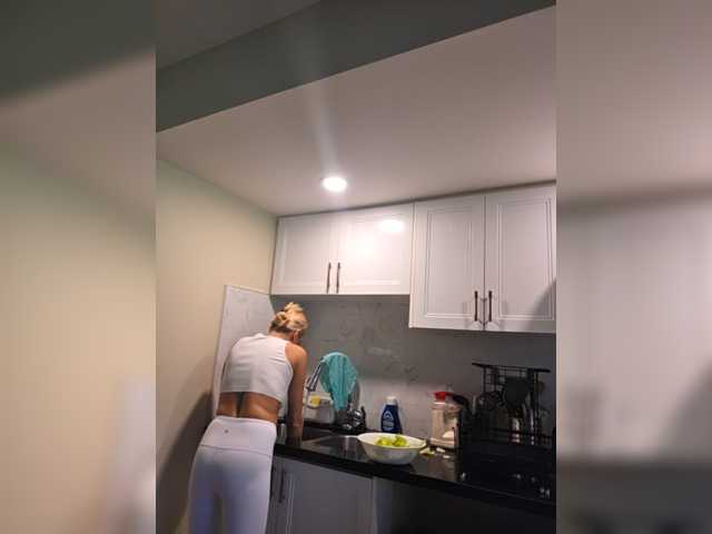 BaditaLuna live cam on BongaCams