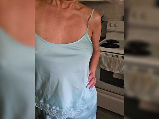 BaditaLuna live webcam show
