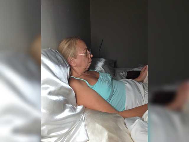 BaditaLuna live webcam show