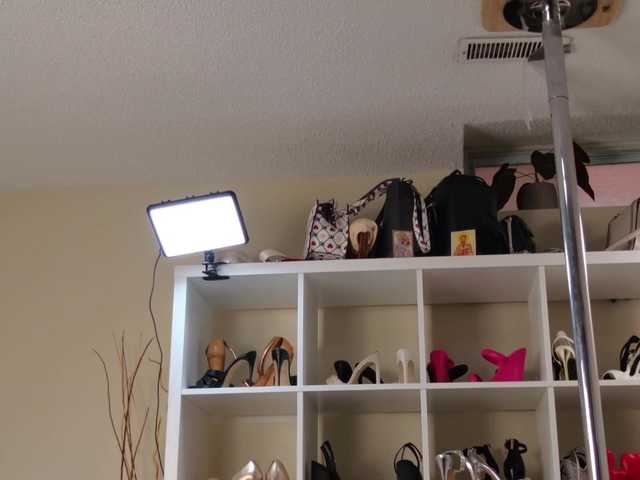 BaditaLuna live cam on BongaCams