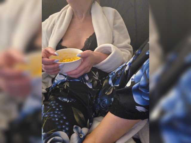 BaditaLuna live cam on BongaCams