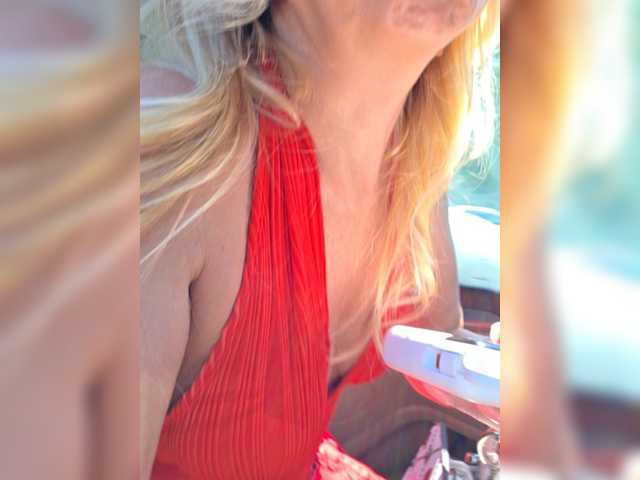 le modèle BaditaLuna est en webcam porno dans un show sur le site bongacams, il possède les tags suivants: White/Caucasian,Blonde,Shaved