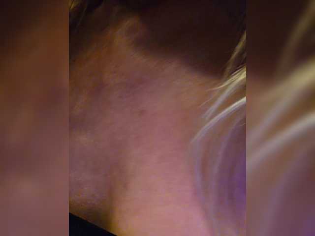 BaditaLuna live cam on BongaCams