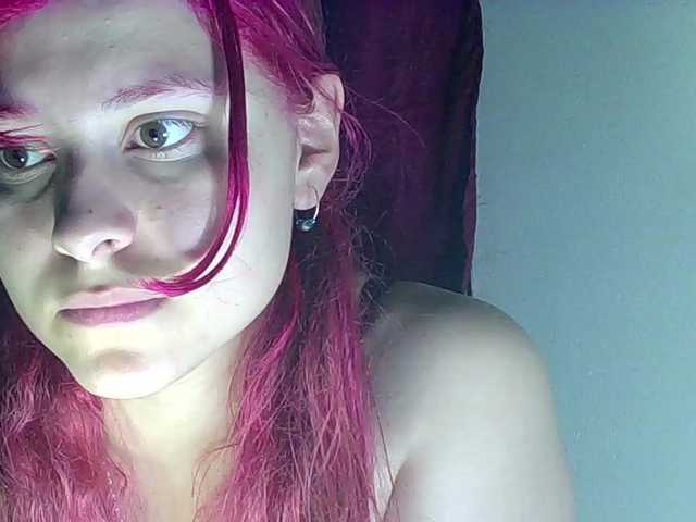 le modèle StarEli est en webcam porno dans un show sur le site bongacams, il possède les tags suivants: Latino/Hispanic,Redhead,Trimmed