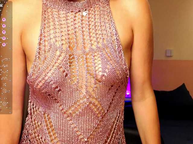 AliannaSoloKisses live webcam show