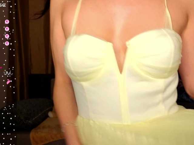 AliannaSoloKisses live cam on BongaCams