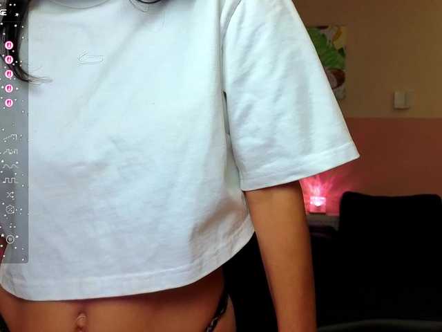 AliannaSoloKisses live cam on BongaCams