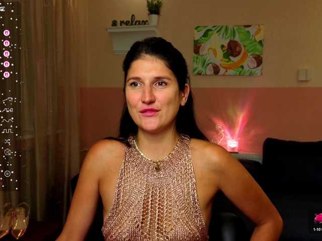 AliannaSoloKisses live cam on BongaCams