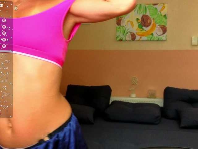 AliannaSoloKisses live cam on BongaCams