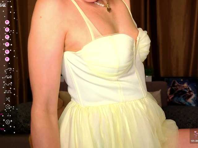 AliannaSoloKisses live cam on BongaCams