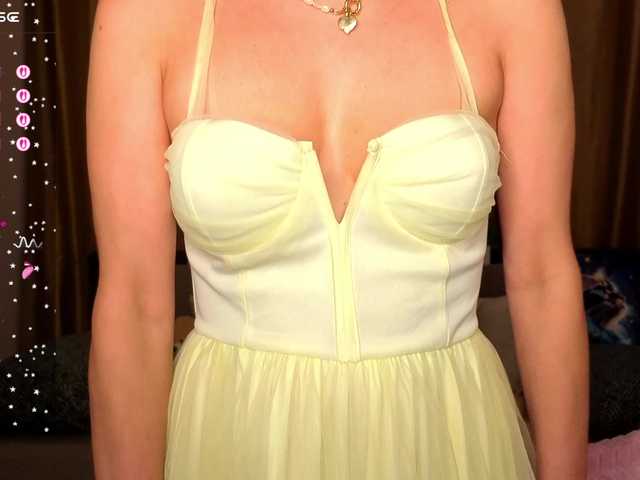 AliannaSoloKisses live cam on BongaCams