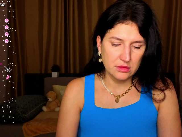 AliannaSoloKisses live cam on BongaCams