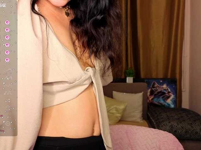 AliannaSoloKisses live cam on BongaCams