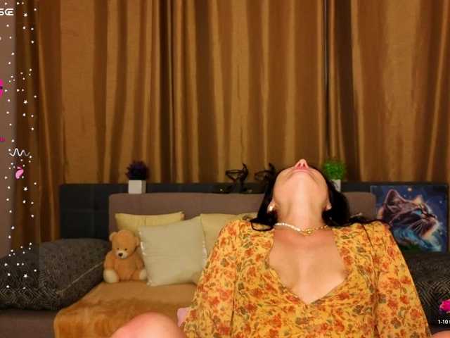 AliannaSoloKisses live cam on BongaCams