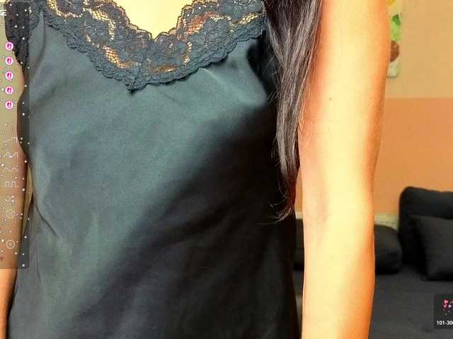 AliannaSoloKisses live cam on BongaCams