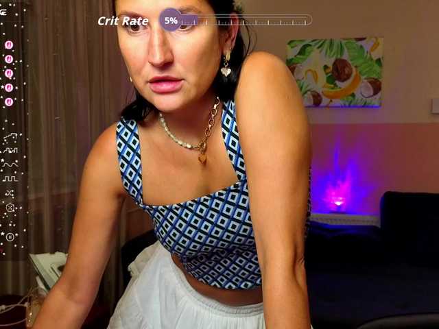 AliannaSoloKisses live cam on BongaCams