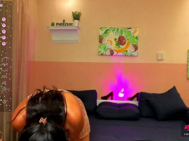 AliannaSoloKisses live webcam show