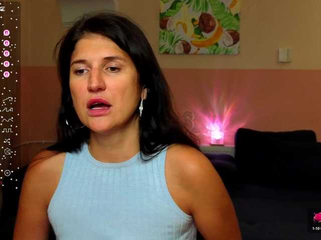 AliannaSoloKisses live cam on BongaCams