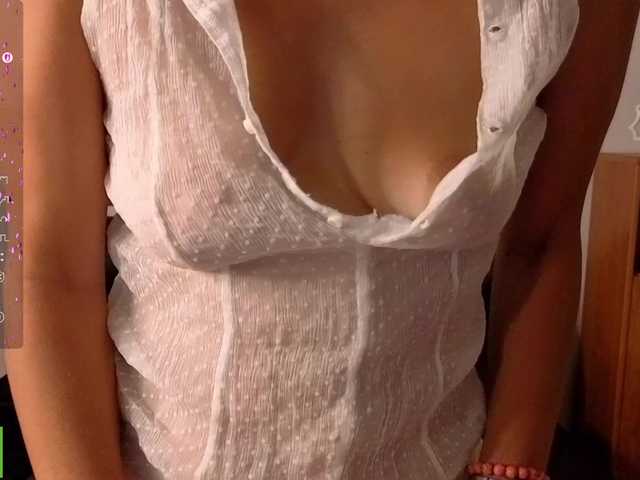 AliannaSoloKisses live cam on BongaCams