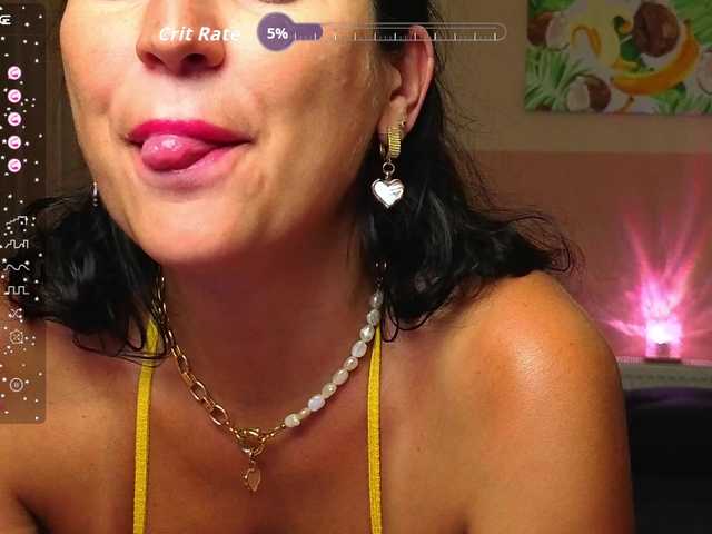 AliannaSoloKisses live cam on BongaCams