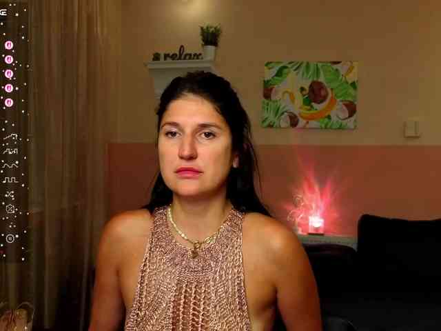 AliannaSoloKisses webcam