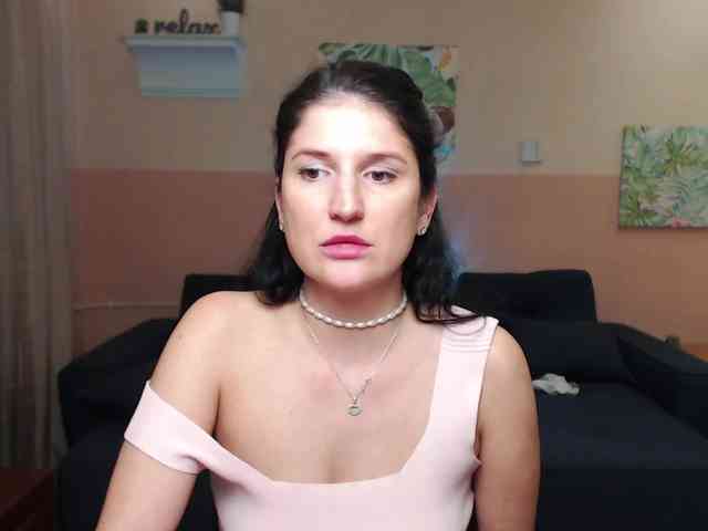 AliannaSoloKisses webcam