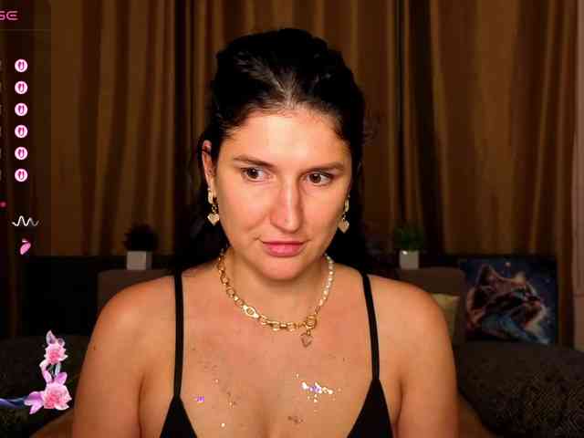 AliannaSoloKisses webcam