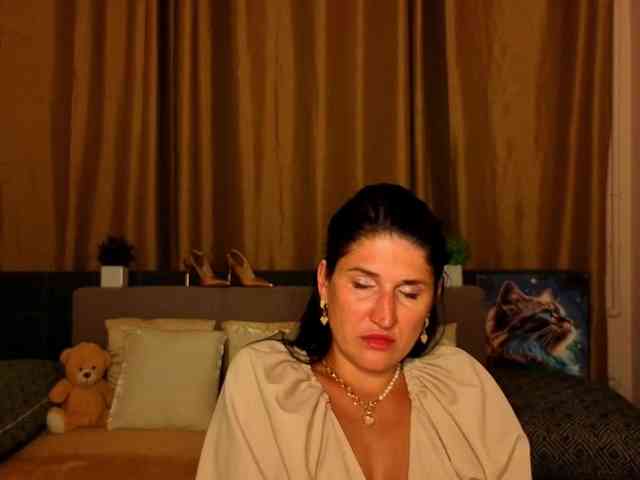 AliannaSoloKisses webcam