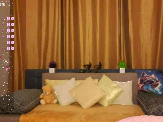 AliannaSoloKisses webcam