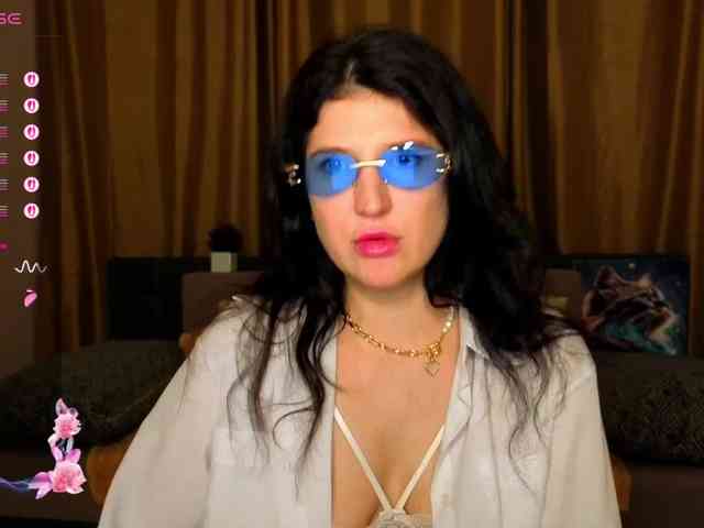 AliannaSoloKisses webcam