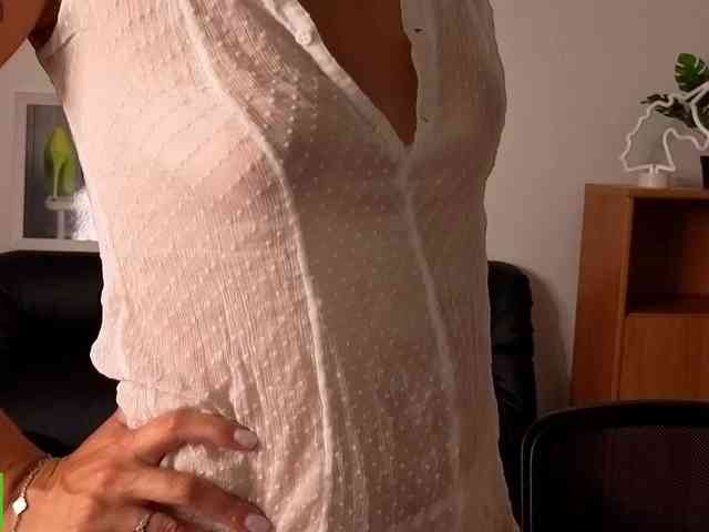 AliannaSoloKisse... Live Webcam on BongaCams