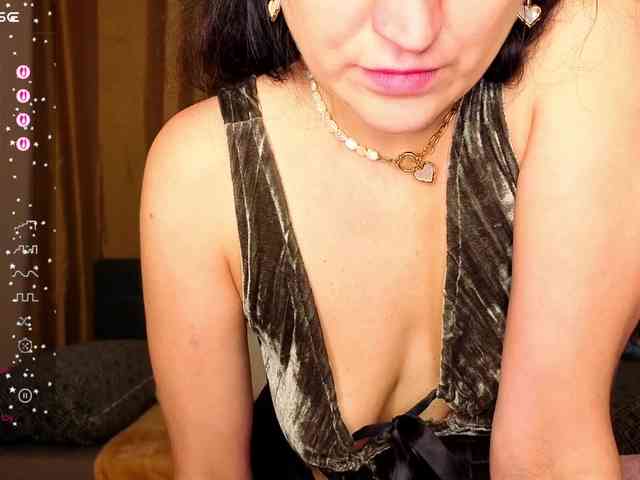 AliannaSoloKisses webcam