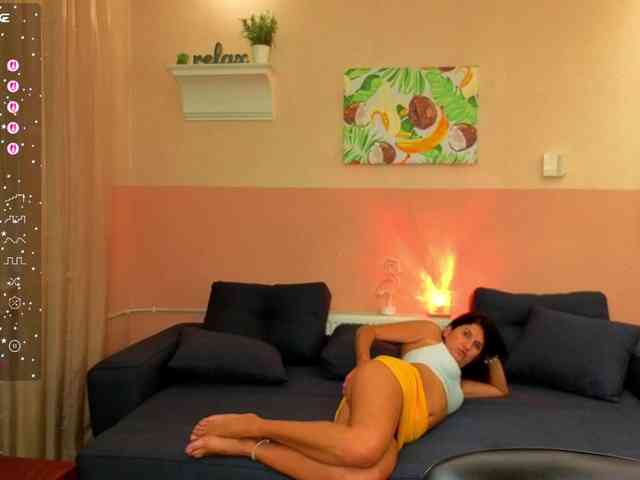 AliannaSoloKisses webcam