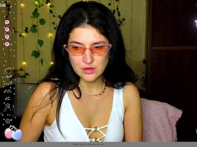 AliannaSoloKisses webcam