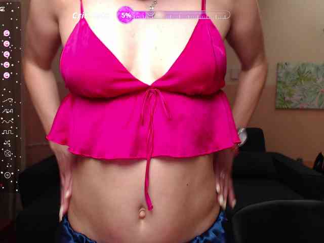 AliannaSoloKisses webcam