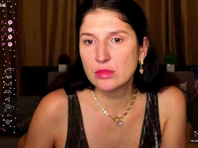 AliannaSoloKisses webcam